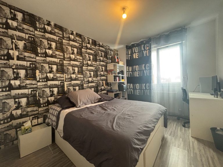 Maison contemporaine avec suite parentale et jardin