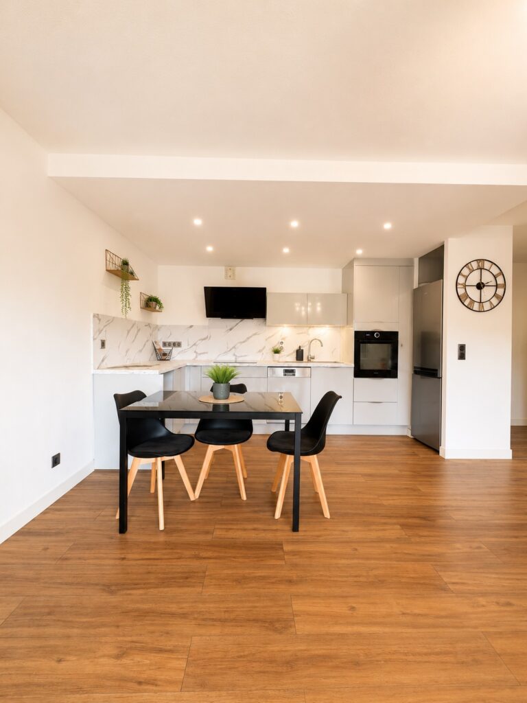 T3 lumineux avec terrasse, piscine et parking dans résidence sécurisée