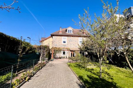 Maison en pierre rénovée au cœur de Douvaine